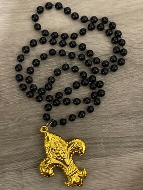 🌸 (2/$20) Gold Fleur-de-Lis Pendant Necklace with Black Mardi Gras Beaded Chain